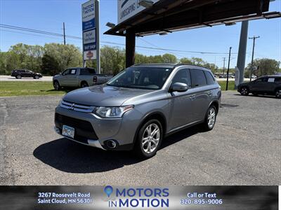 2015 Mitsubishi Outlander SE AWD   - Photo 1 - Saint Cloud, MN 56301