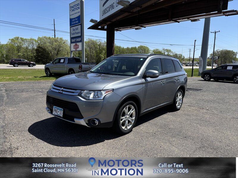 2015 Mitsubishi Outlander SE  