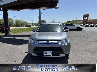 2015 Mitsubishi Outlander SE AWD   - Photo 8 - Saint Cloud, MN 56301