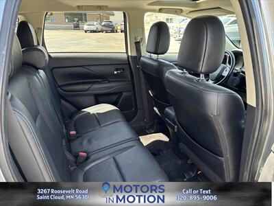 2015 Mitsubishi Outlander SE AWD   - Photo 18 - Saint Cloud, MN 56301