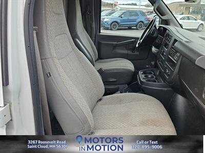 2019 Chevrolet Express 2500 6.0L   - Photo 13 - Saint Cloud, MN 56301