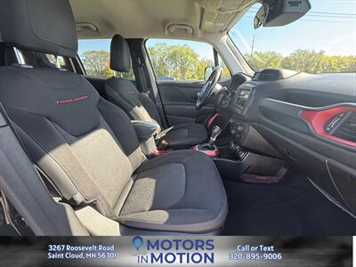 2020 Jeep Renegade Trailhawk 4WD - Photo 18 - Saint Cloud, MN 56301