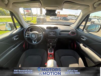 2020 Jeep Renegade Trailhawk 4WD - Photo 11 - Saint Cloud, MN 56301