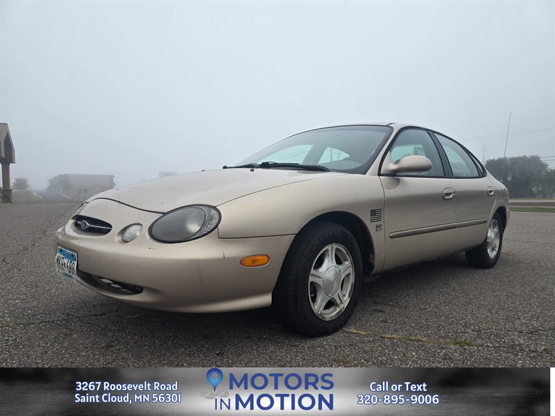 1999 Ford Taurus SE  