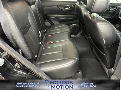 2017 Nissan Rogue SL AWD w/Sunroof   - Photo 18 - Saint Cloud, MN 56301