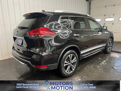 2017 Nissan Rogue SL AWD w/Sunroof   - Photo 5 - Saint Cloud, MN 56301