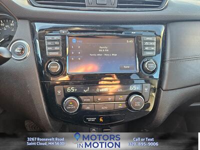 2017 Nissan Rogue SL AWD w/Sunroof   - Photo 12 - Saint Cloud, MN 56301