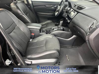 2017 Nissan Rogue SL AWD w/Sunroof   - Photo 19 - Saint Cloud, MN 56301