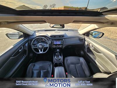 2017 Nissan Rogue SL AWD w/Sunroof   - Photo 10 - Saint Cloud, MN 56301