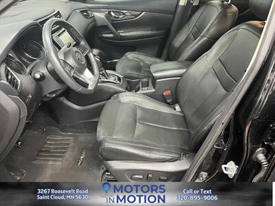 2017 Nissan Rogue SL AWD w/Sunroof   - Photo 15 - Saint Cloud, MN 56301