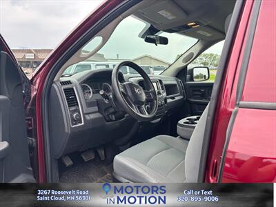 2017 RAM 1500 Tradesman 4x4 Crew Cab - Photo 11 - Saint Cloud, MN 56301