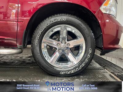 2017 RAM 1500 Tradesman 4x4 Crew Cab 5.7 - Photo 9 - Saint Cloud, MN 56301