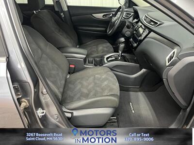 2016 Nissan Rogue SV AWD - Photo 18 - Saint Cloud, MN 56301