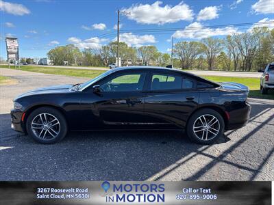 2019 Dodge Charger SXT AWD   - Photo 2 - Saint Cloud, MN 56301