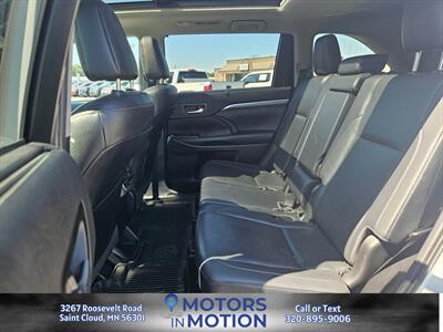2019 Toyota Highlander Limited Platinum AWD - Photo 15 - Saint Cloud, MN 56301