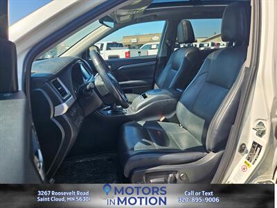2019 Toyota Highlander Limited Platinum AWD - Photo 14 - Saint Cloud, MN 56301