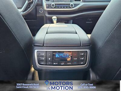 2019 Toyota Highlander Limited Platinum AWD - Photo 12 - Saint Cloud, MN 56301