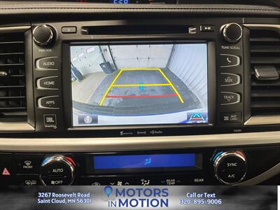 2019 Toyota Highlander Limited Platinum AWD - Photo 11 - Saint Cloud, MN 56301