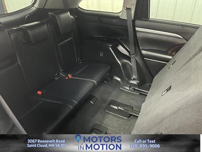 2019 Toyota Highlander Limited Platinum AWD - Photo 19 - Saint Cloud, MN 56301
