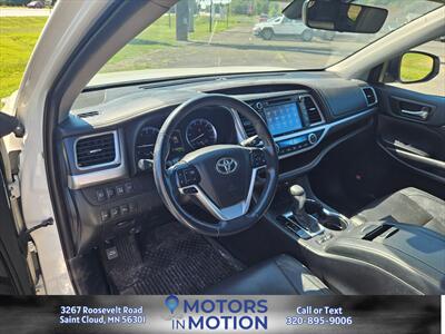 2019 Toyota Highlander Limited Platinum AWD - Photo 9 - Saint Cloud, MN 56301