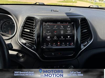 2019 Jeep Cherokee Limited 4WD   - Photo 12 - Saint Cloud, MN 56301