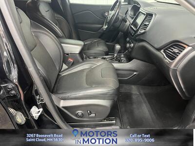 2019 Jeep Cherokee Limited 4WD - Photo 12 - Saint Cloud, MN 56301