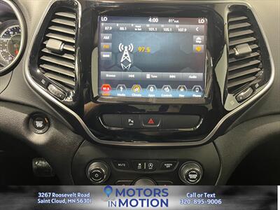 2019 Jeep Cherokee Limited 4WD - Photo 18 - Saint Cloud, MN 56301