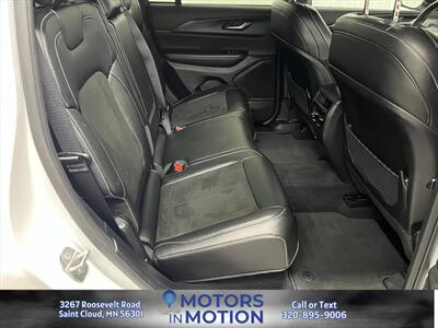 2023 Jeep Grand Cherokee Altitude AWD - Photo 17 - Saint Cloud, MN 56301