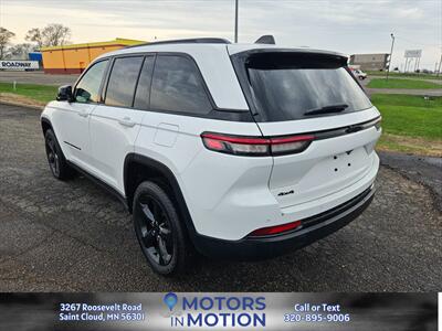 2023 Jeep Grand Cherokee Altitude AWD   - Photo 3 - Saint Cloud, MN 56301