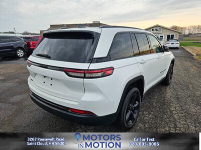 2023 Jeep Grand Cherokee Altitude AWD   - Photo 5 - Saint Cloud, MN 56301