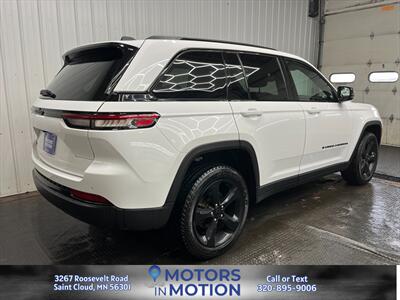 2023 Jeep Grand Cherokee Altitude AWD - Photo 5 - Saint Cloud, MN 56301