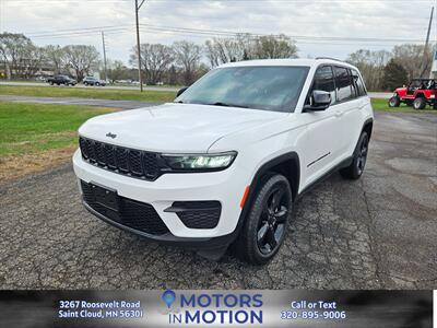 2023 Jeep Grand Cherokee Altitude AWD   - Photo 1 - Saint Cloud, MN 56301