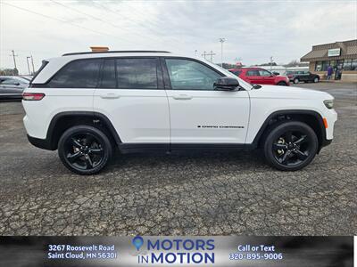 2023 Jeep Grand Cherokee Altitude AWD   - Photo 6 - Saint Cloud, MN 56301