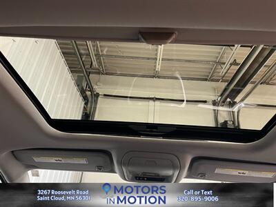 2017 GMC Acadia SLT-2 AWD w/Panoramic roof   - Photo 11 - Saint Cloud, MN 56301