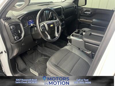 2022 Chevrolet Silverado 1500 LT 4x4 - Photo 10 - Saint Cloud, MN 56301