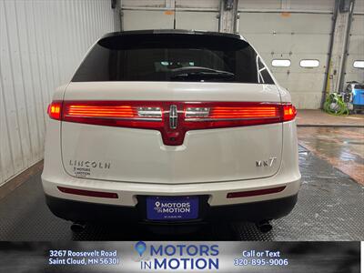 2018 Lincoln MKT Reserve AWD   - Photo 4 - Saint Cloud, MN 56301
