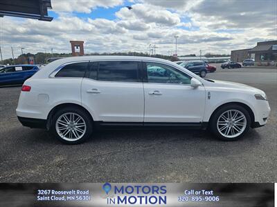 2018 Lincoln MKT Reserve AWD   - Photo 6 - Saint Cloud, MN 56301