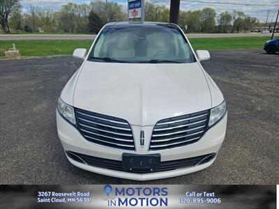 2018 Lincoln MKT Reserve AWD   - Photo 8 - Saint Cloud, MN 56301