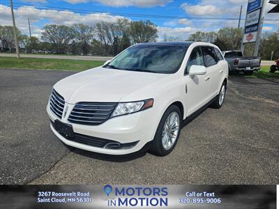 2018 Lincoln MKT Reserve AWD   - Photo 1 - Saint Cloud, MN 56301
