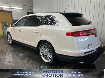 2018 Lincoln MKT Reserve AWD   - Photo 3 - Saint Cloud, MN 56301