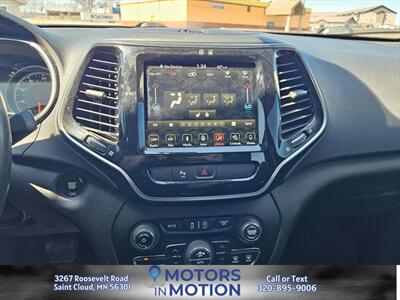 2019 Jeep Cherokee Limited 4WD   - Photo 12 - Saint Cloud, MN 56301