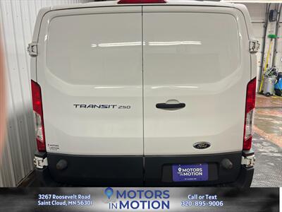 2015 Ford Transit 250 RWD   - Photo 4 - Saint Cloud, MN 56301