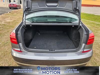 2016 Volkswagen Passat 1.8T SE w/Sunroof - Photo 15 - Saint Cloud, MN 56301