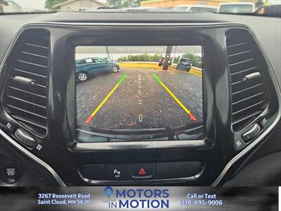 2019 Jeep Cherokee High Altitude 4WD   - Photo 11 - Saint Cloud, MN 56301