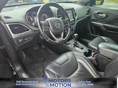 2019 Jeep Cherokee High Altitude 4WD   - Photo 9 - Saint Cloud, MN 56301