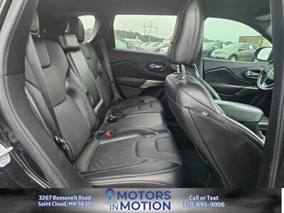 2019 Jeep Cherokee High Altitude 4WD   - Photo 18 - Saint Cloud, MN 56301