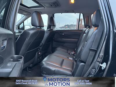 2018 Honda Pilot Touring AWD w/Sunroof and DVD   - Photo 13 - Saint Cloud, MN 56301