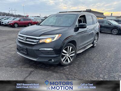 2018 Honda Pilot Touring AWD w/Sunroof and DVD   - Photo 1 - Saint Cloud, MN 56301