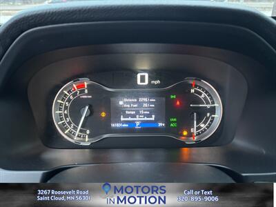 2018 Honda Pilot Touring AWD w/Sunroof and DVD   - Photo 11 - Saint Cloud, MN 56301