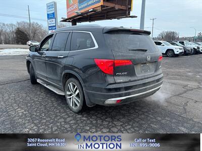 2018 Honda Pilot Touring AWD w/Sunroof and DVD   - Photo 3 - Saint Cloud, MN 56301